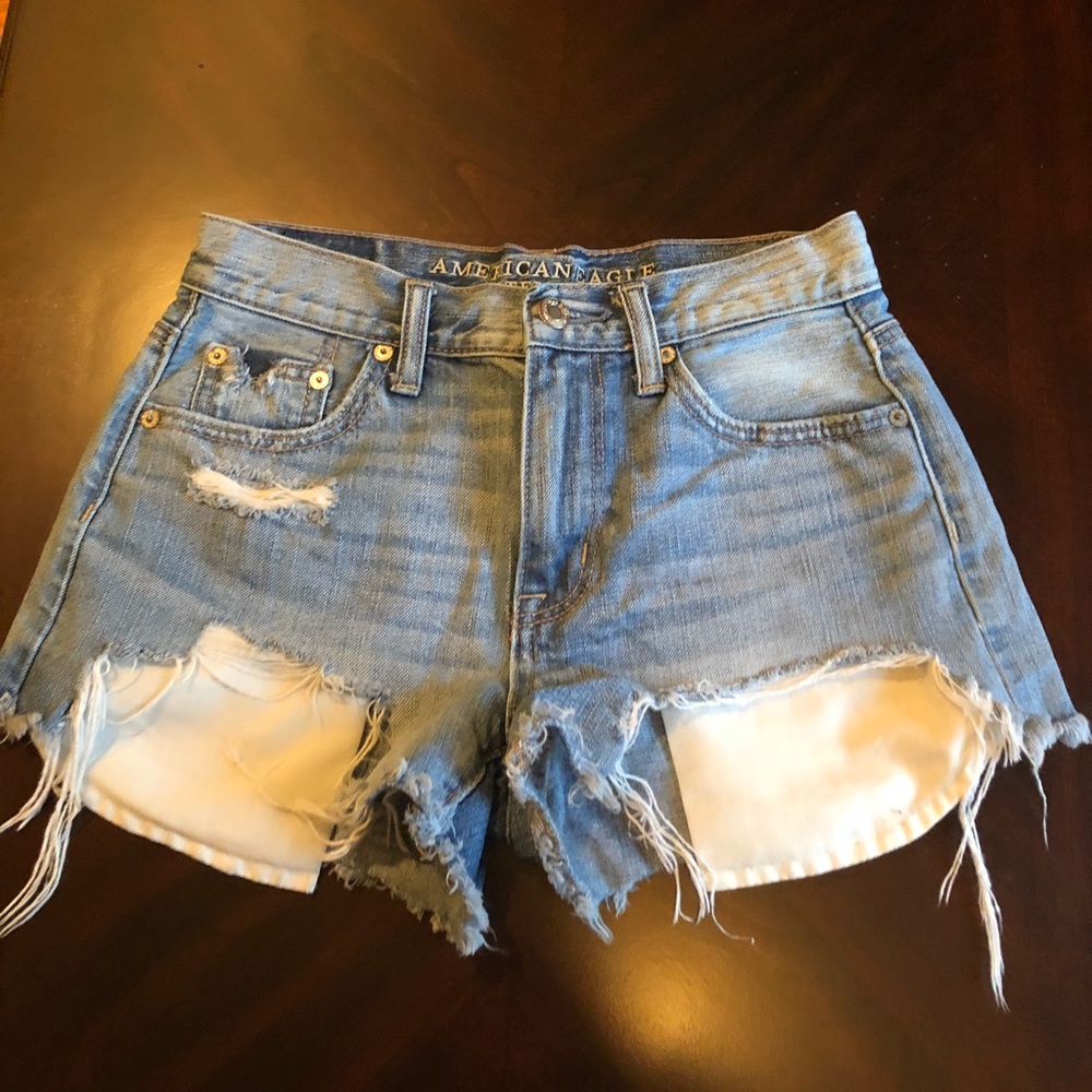 American eagle boyfriend vintage booty shorts.